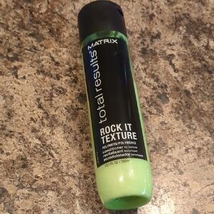 Matix Total Results Rock It Texture Conditioner - Black and Green